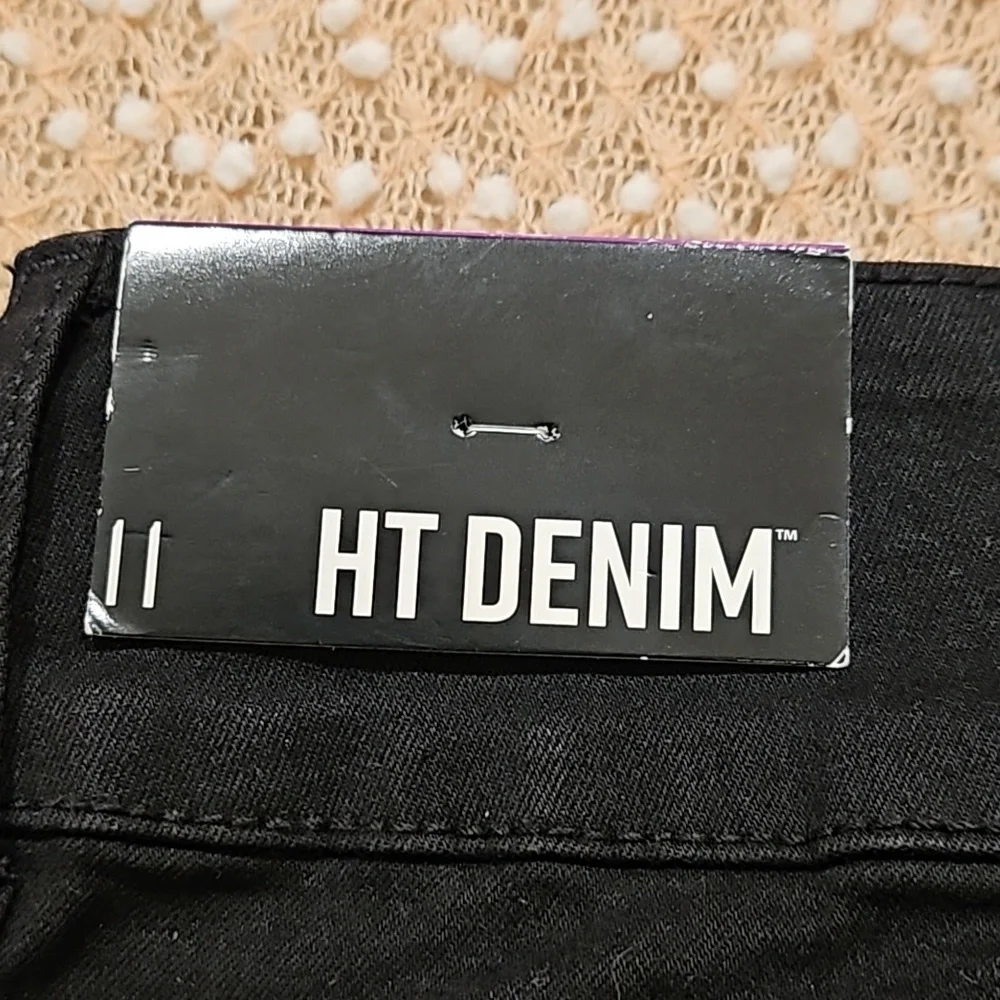 Hot Topic Jeans - Picture 9 of 12